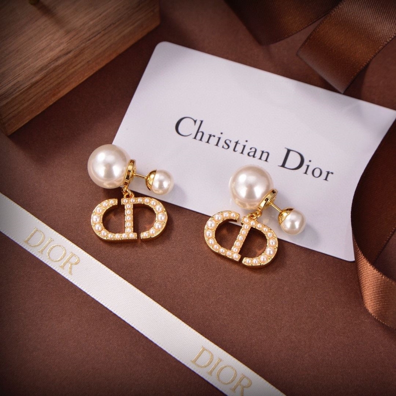 chr1st1an D10r earrings